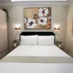 Rosalina Residences 아파트 비르키르카라